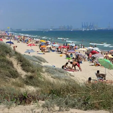 Artistic And Spacious Loft In A Little Town Near The Sea And The Semesterbostad